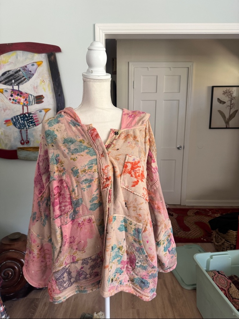 Magnolia Pearl Floral sweatshirt